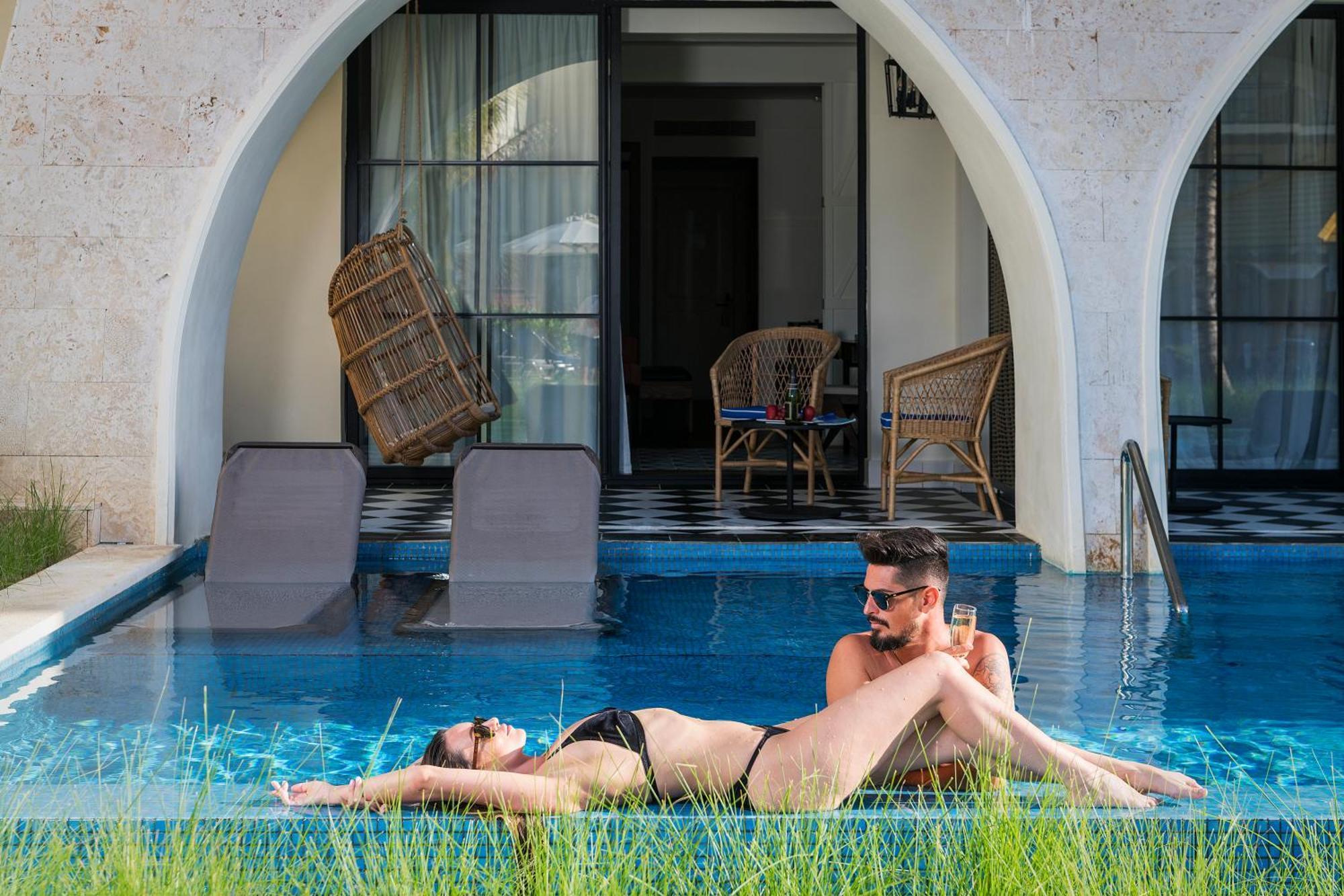 El Beso Junior Suite Swim Up